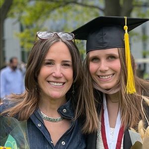 Meet your Posher, Laura